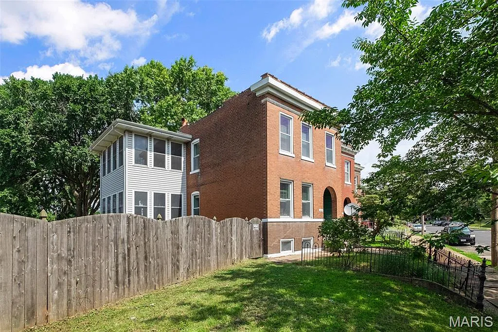 4639 Virginia Ave photo 1