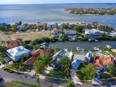 953 Symphony Isles Blvd, Apollo Beach, FL, 33572