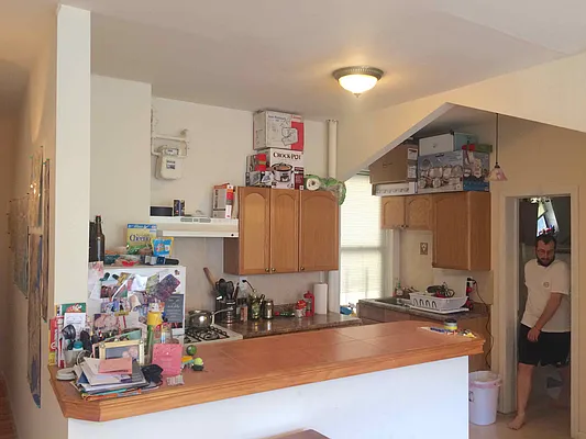 Rented by Sohayegh Enterprises Corp. | media 18