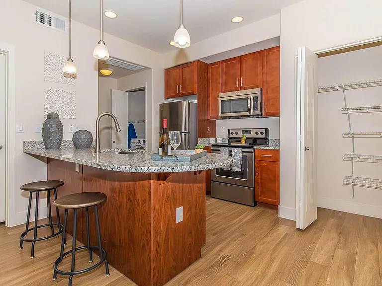 Las Aguas Apartments — Photo 40