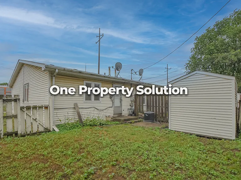 1149 E Logan St — Photo 14