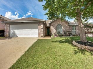 6119 Silkcrest Trl, Arlington, TX 76017