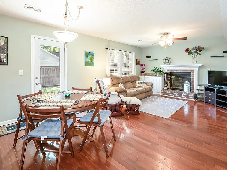 Den/Dining area