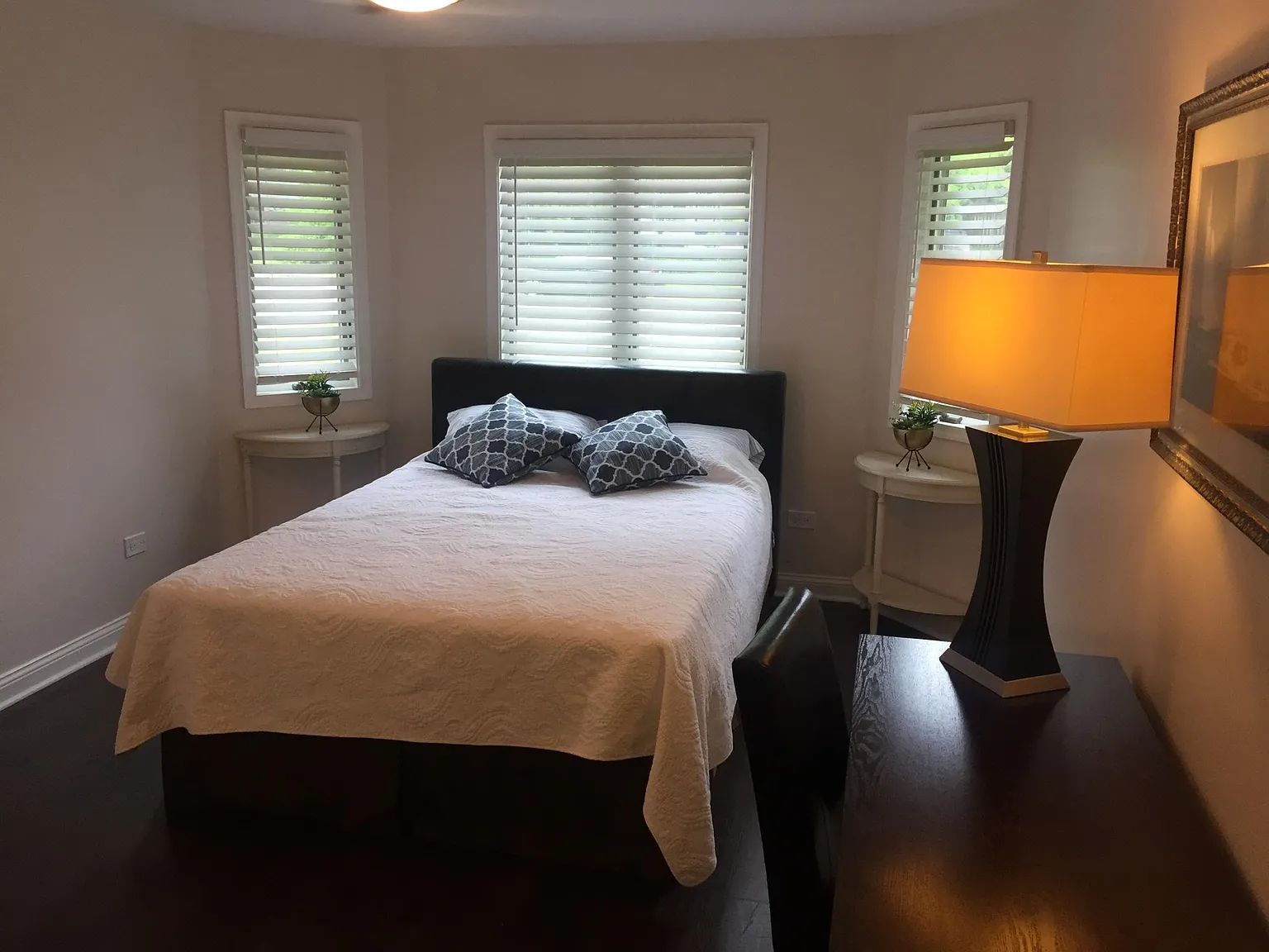 5 bed, 3000 sqft, $3,300 — Photo 4