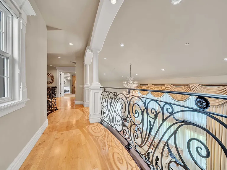 137 W Winnie Way — Photo 51
