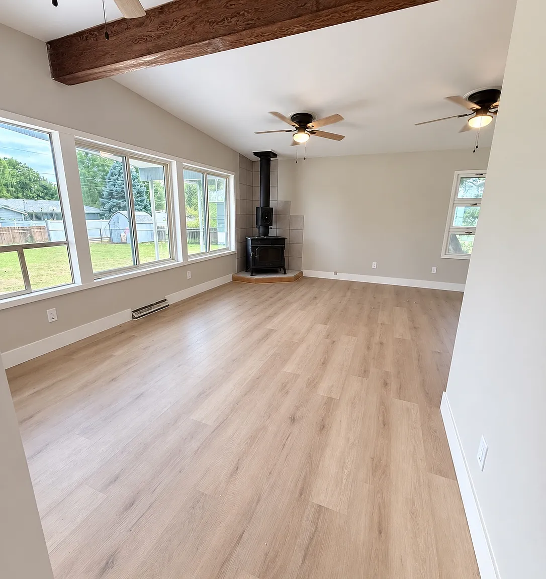 1510 Maurine St — Photo 2