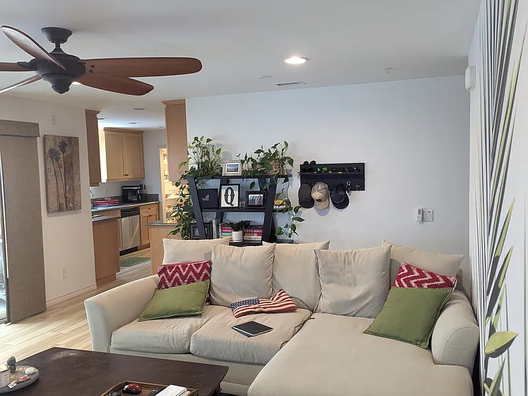 2016 Hornblend St — Photo 10