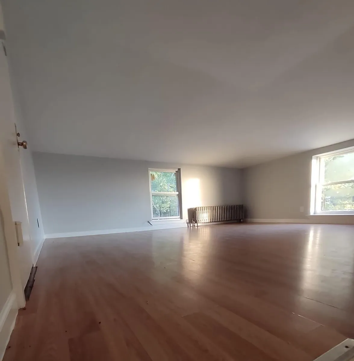 Living Room - 53 Glenwood Ave #4