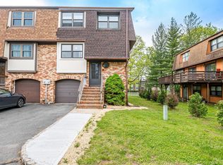 1906 Merrywood Dr, Edison, NJ 08817