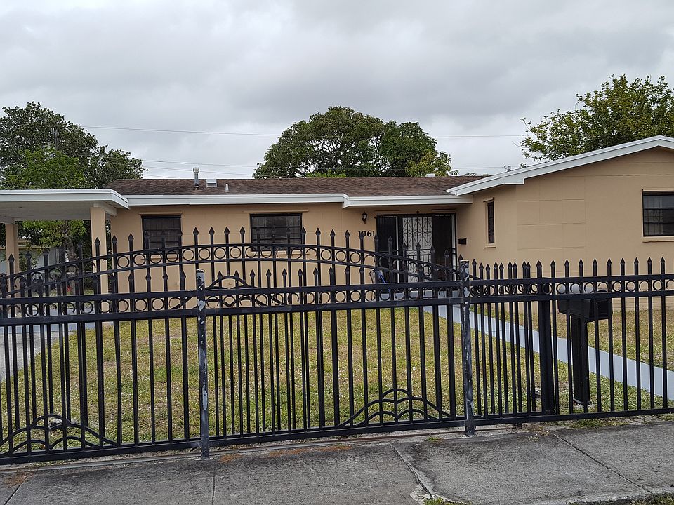 1st image of 1961 NW 187th St