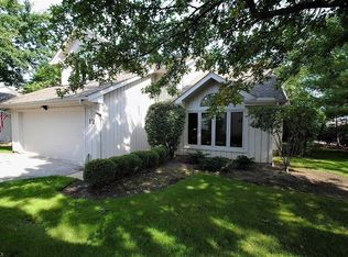 12 Bordeaux Ln, Beachwood, OH 44122