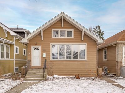906 N Humphrey Ave, Oak Park, IL, 60302