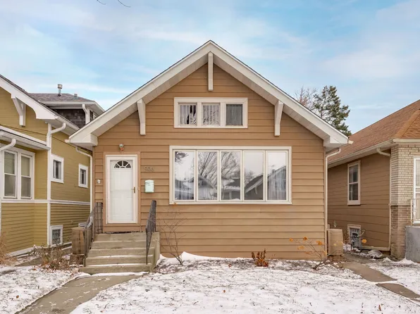 906 N Humphrey Ave, Oak Park, IL 60302