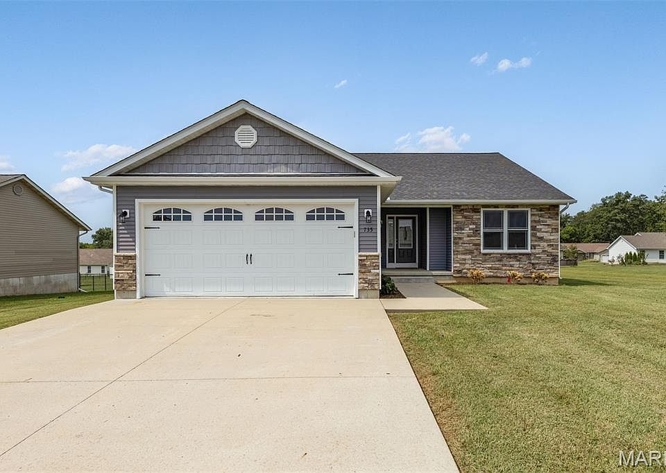 1st image of 735 Skye View Ct