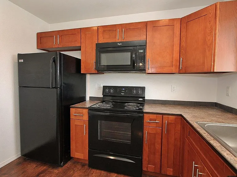 4016 Washington Ave — Photo 9
