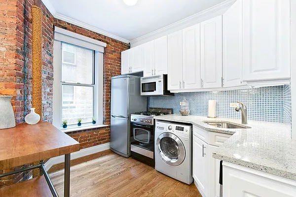 Sold by Compass | media 3