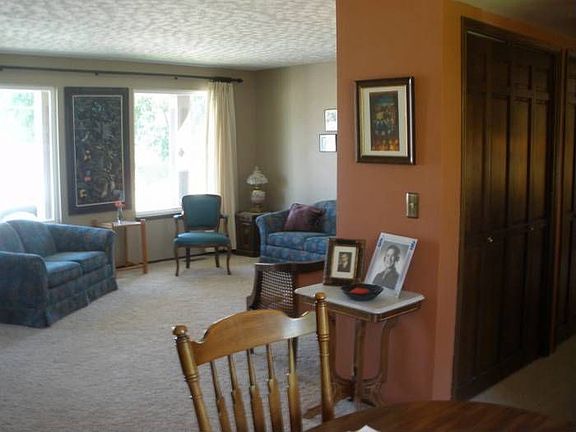 4th image of 909 W 13th St