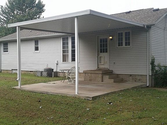 4th image of 182 N Meribeth Ln