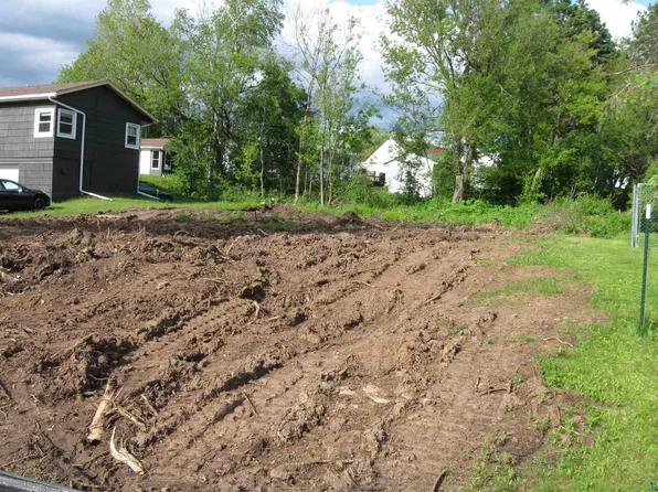 24xx Hutchinson Rd, Duluth, MN 55811-0000