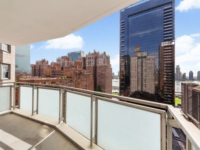 300 E 40th St APT 18F, New York, NY, 10016