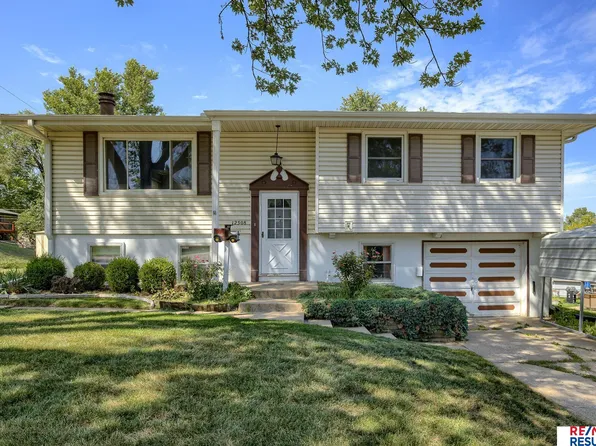 12508 Seldin Dr, Omaha, NE 68144