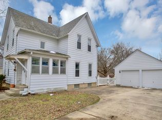 374 Silver St, Elgin, IL 60123