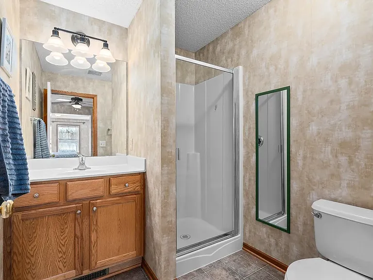 10864 Kingsfield Ln — Photo 17