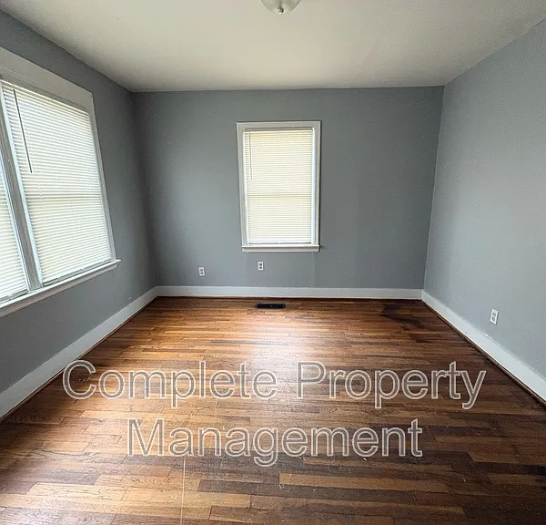 5219 Court G — Photo 2