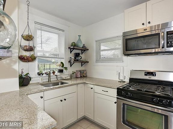5th image of 8204 Beach Dr