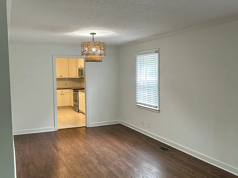 2423 Durwood Rd — Photo 6