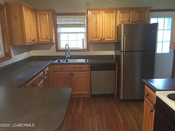 5th image of 1111 Darlene Dr