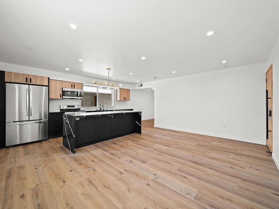 1st image of 6053 Craner Ave #3