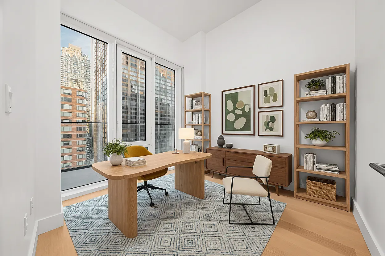 250 West 49th Street — Photo 4