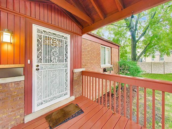 3rd image of 2183 Laura Ln