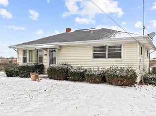 254 E Plank Rd, Burlington, IL 60109