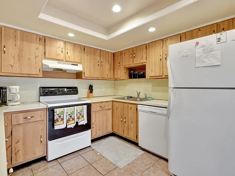 1558 Shaker Cir — Photo 7