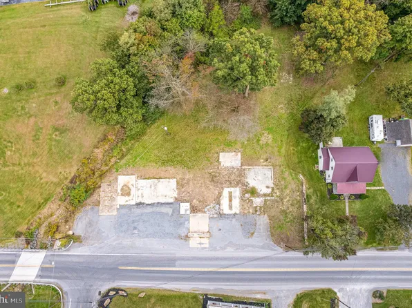 401-403 W Main St, Walnut Bottom, PA 17266