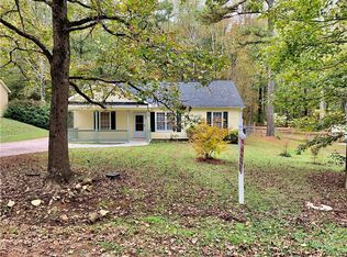 129 Whispering Pine Ln, White, GA 30184