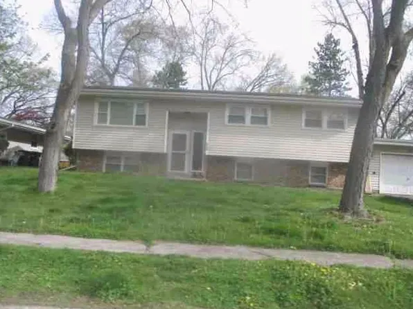 6288 Mulberry Ave, Portage, IN 46368