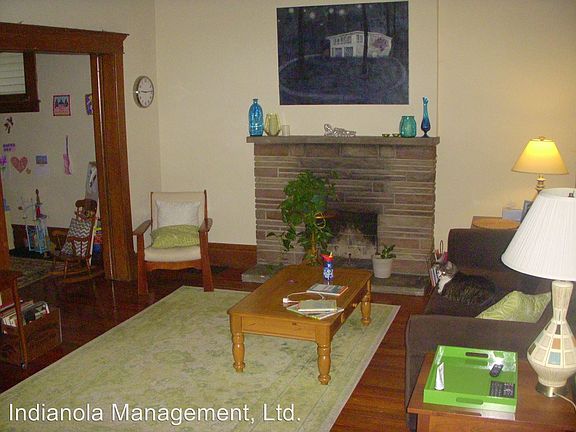 2nd image of 2422 Glenmawr Ave