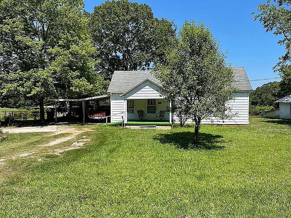 2nd image of 311 Torrington Rd