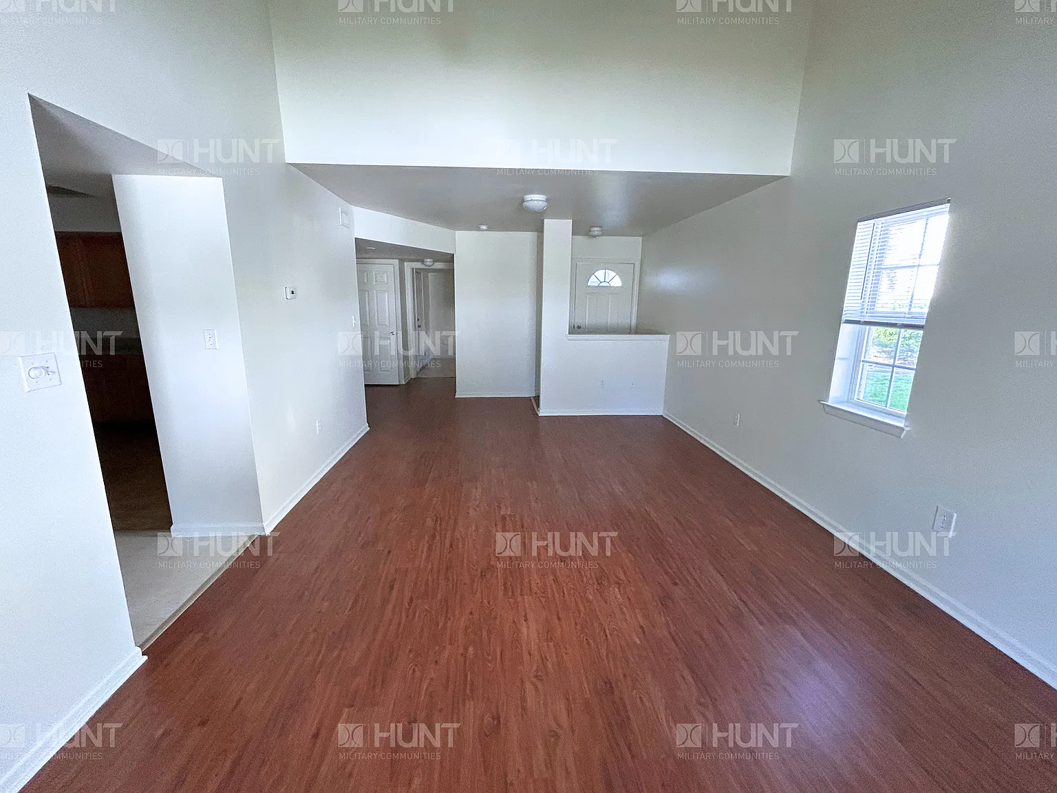 3 bed, 2.5 bath, 1655 sqft, $1,800 — Photo 3