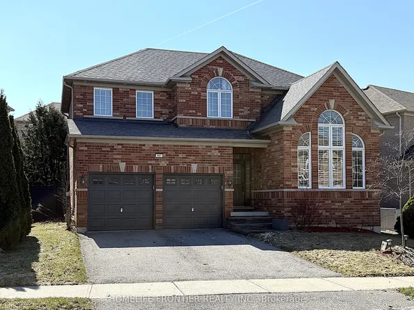 107 Mynden Way, Newmarket, ON L3X 3B7