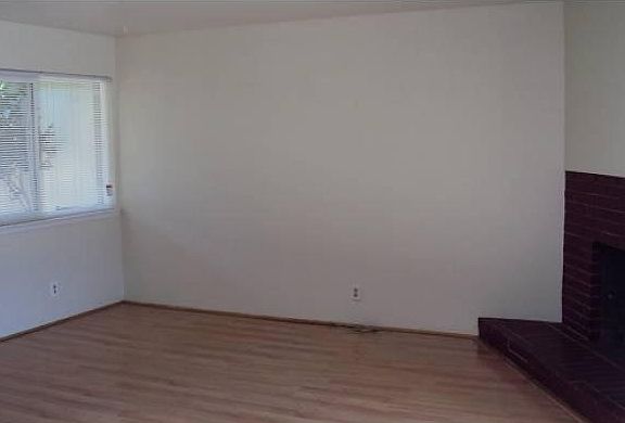 2nd image of 488 S Fair Oaks Ave