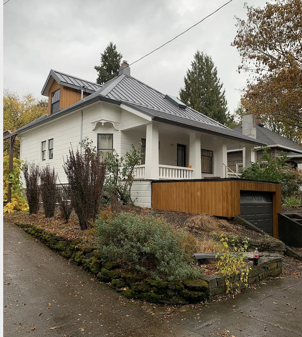 1335 SE Sherrett St — Photo 2