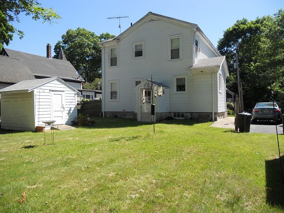 2nd image of 15 Rockland Ave