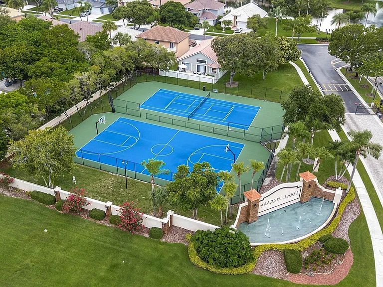 10112 Aqua Vista Way — Photo 42