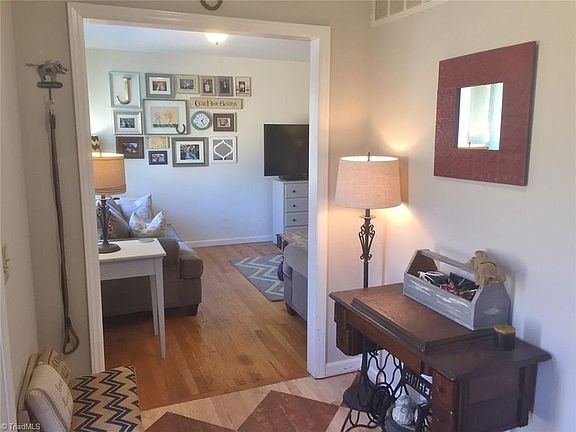 4th image of 1807 Gracewood Dr