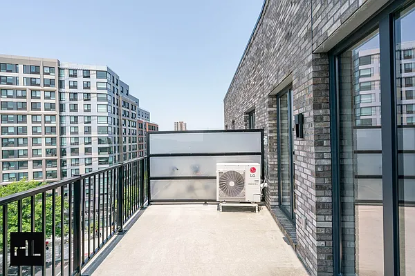 Rented by Highline Residential | media 18