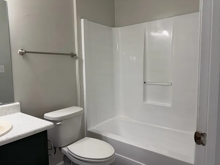 2348 Horne Ave #5 — Photo 9